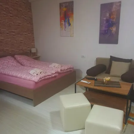 Julia's Place Appartement *