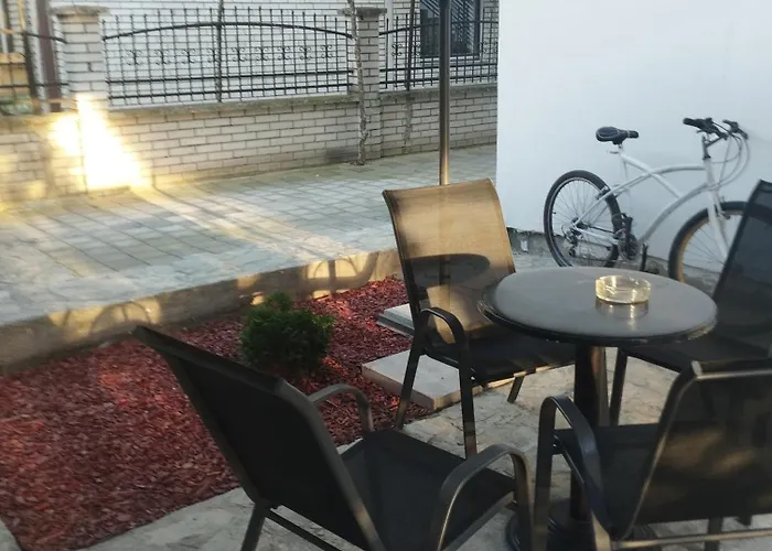 Julia's Place Апартаменти *